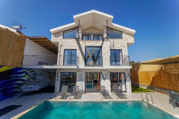 Villa Legendary